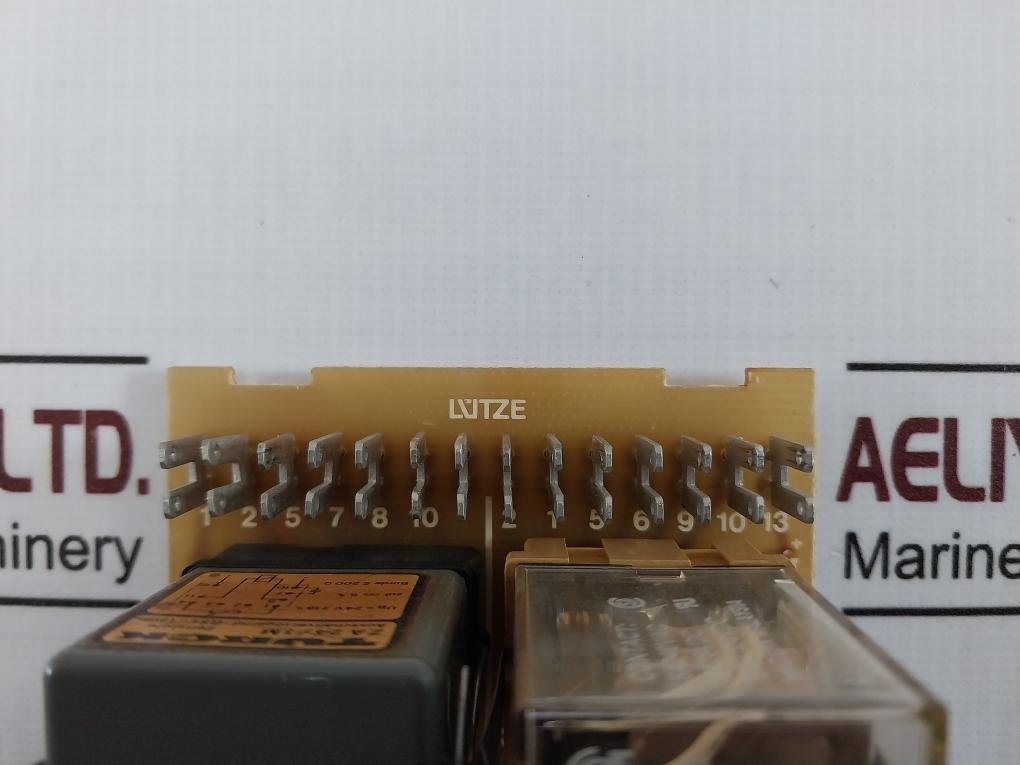 Lutze Rst 4W-ku-f Relay Pcb Module My4 0.5S-1Min 24Vdc 5A 240Vac 28Vdc Za 24/1M