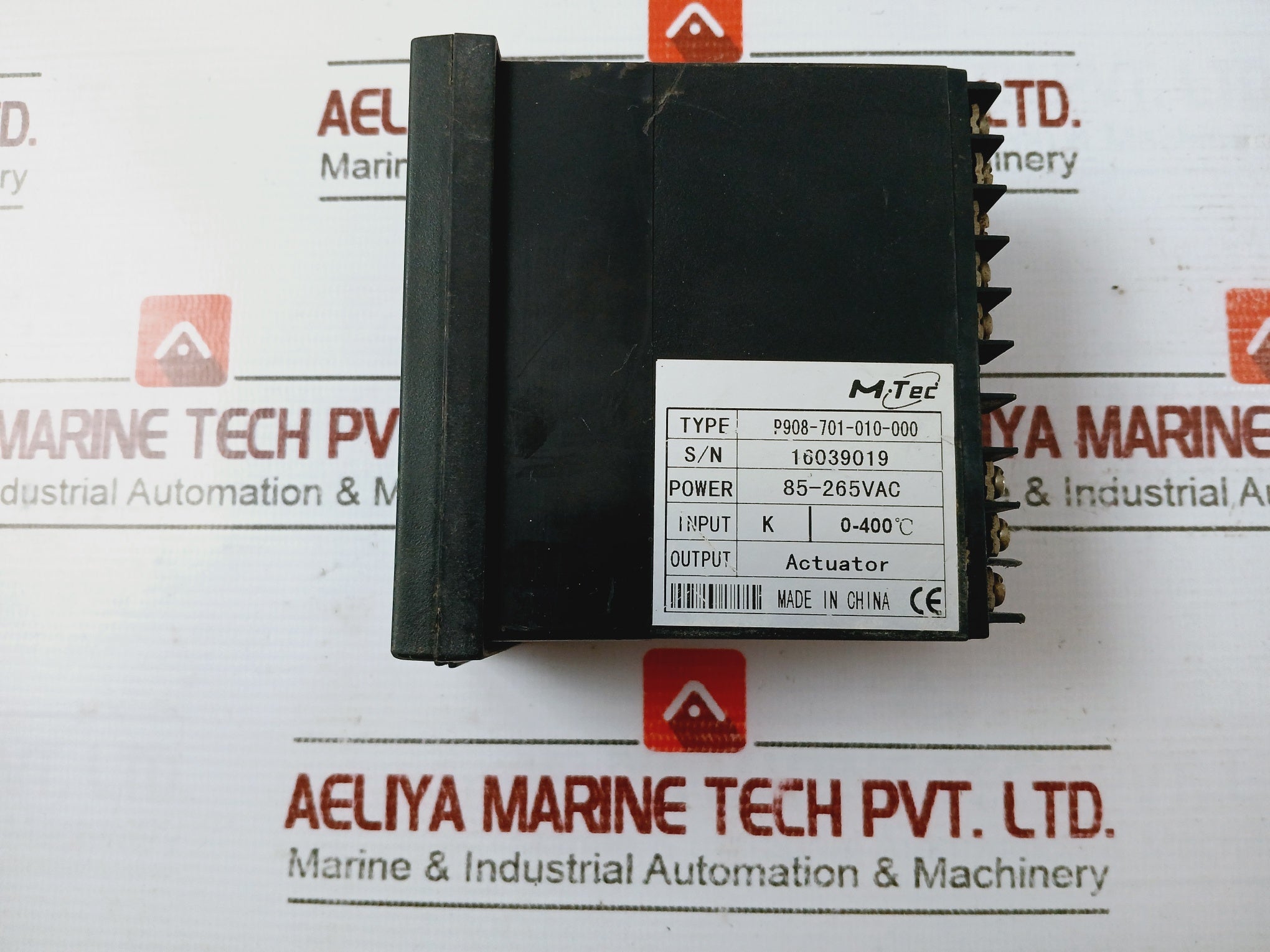 Pan-globe P908-701-010-000 Temperature Controller 85-265Vac/Dc 4 Digit Display 85-265Vac