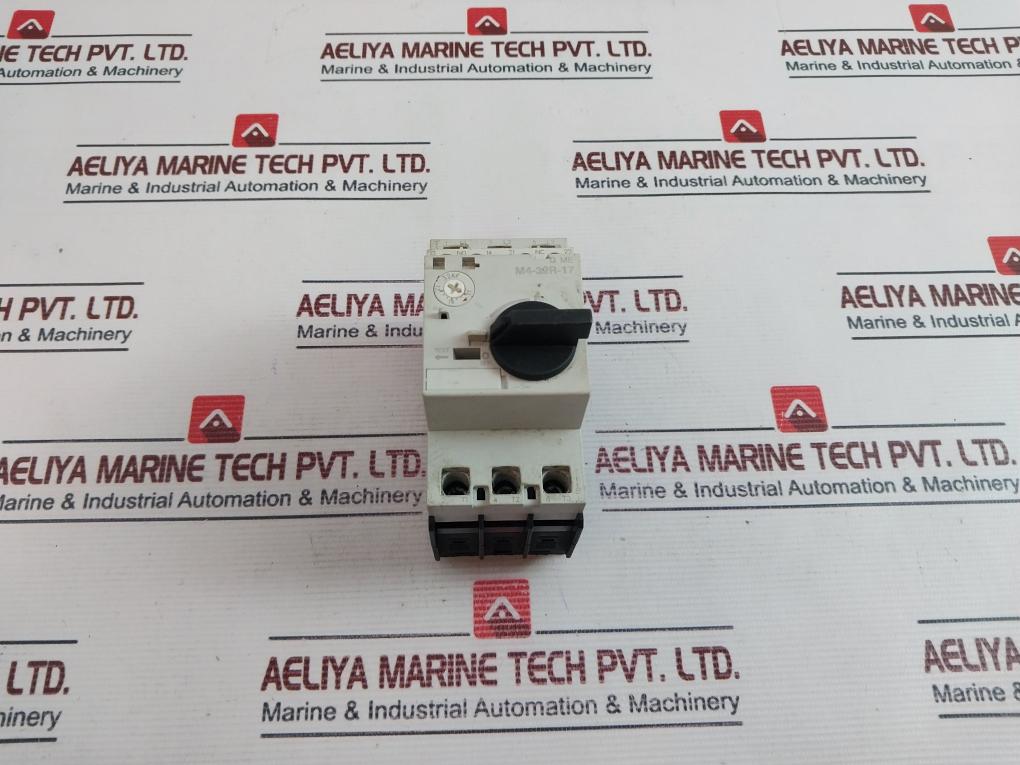 M4-32R-17 Manual Motor Circuit Breaker 690V 50/60Hz