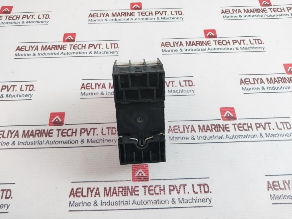 M4-32R-17 Manual Motor Circuit Breaker 690V 50/60Hz