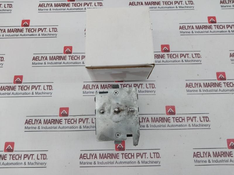M460-g 25A, 250Vac (Htr) Timer And Cycle Reversing Switch M006 3W S 115Vac 60Hz