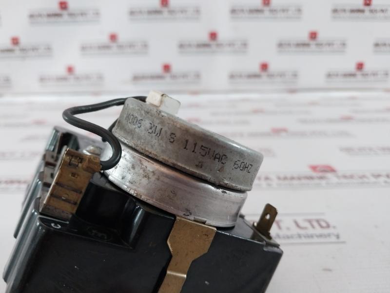 M460-g 25A, 250Vac (Htr) Timer And Cycle Reversing Switch M006 3W S 115Vac 60Hz