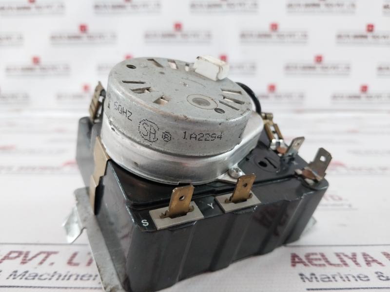 M460-g 25A, 250Vac (Htr) Timer And Cycle Reversing Switch M006 3W S 115Vac 60Hz