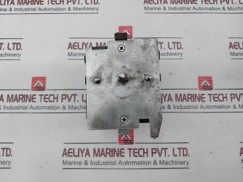 M460-g 25A, 250Vac (Htr) Timer And Cycle Reversing Switch M006 3W S 115Vac 60Hz