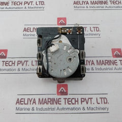 M460-g 25A, 250Vac (Htr) Timer And Cycle Reversing Switch M006 3W S 115Vac 60Hz