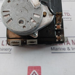 M460-g 25A, 250Vac (Htr) Timer And Cycle Reversing Switch M006 3W S 115Vac 60Hz