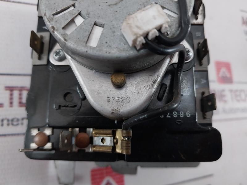 M460-g 25A, 250Vac (Htr) Timer And Cycle Reversing Switch M006 3W S 115Vac 60Hz