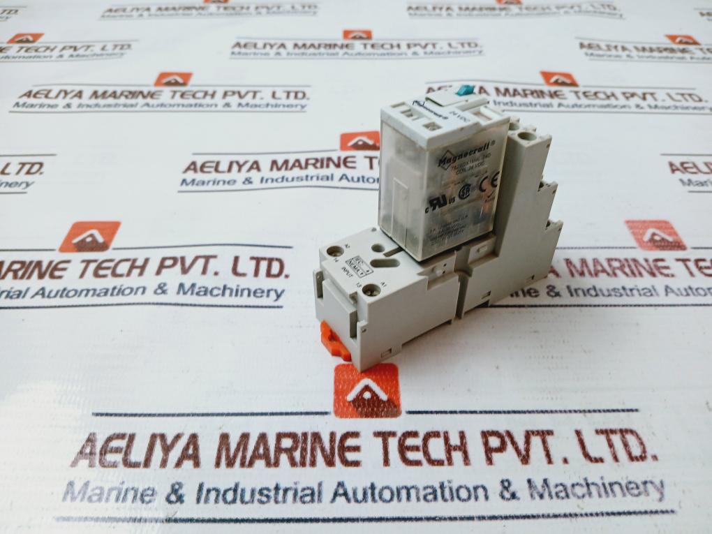 Magnecraft 782XDX1M4L-24D Relay with Siemens 3TX7144-4e5 Relay Socket