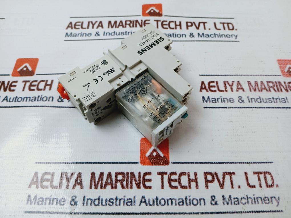 Magnecraft 782XDX1M4L-24D Relay with Siemens 3TX7144-4e5 Relay Socket