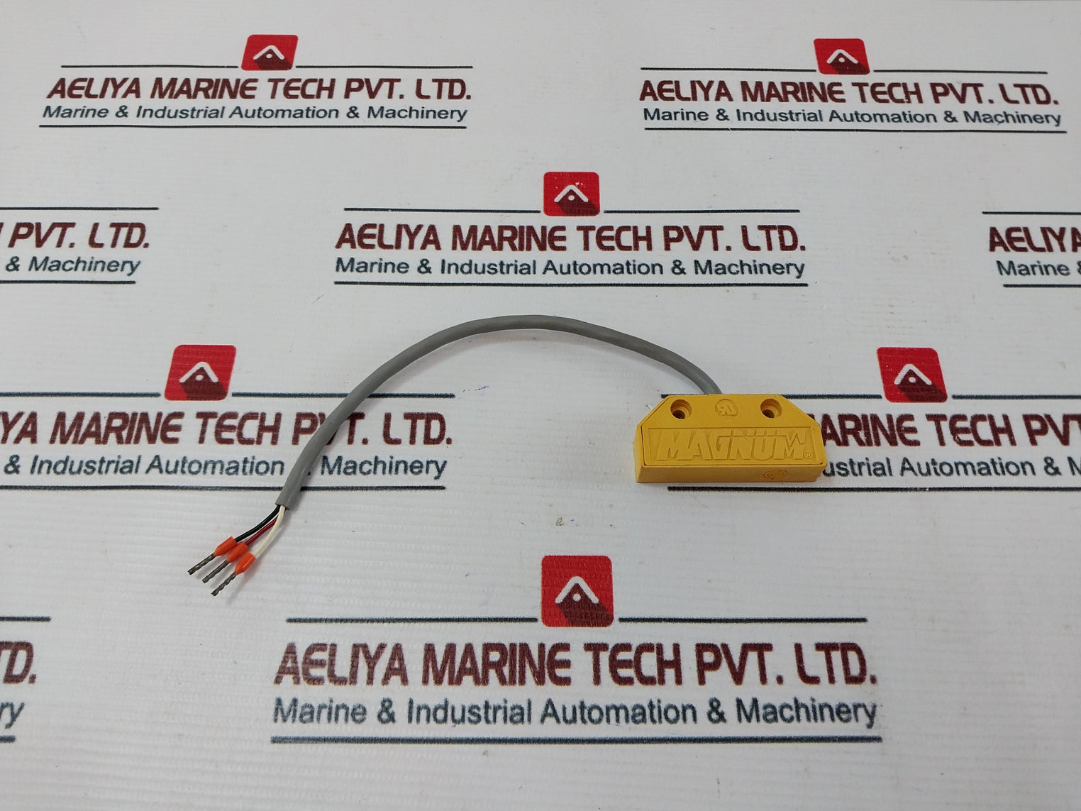 Magnum Xt-90 Proximity Sensor Switch