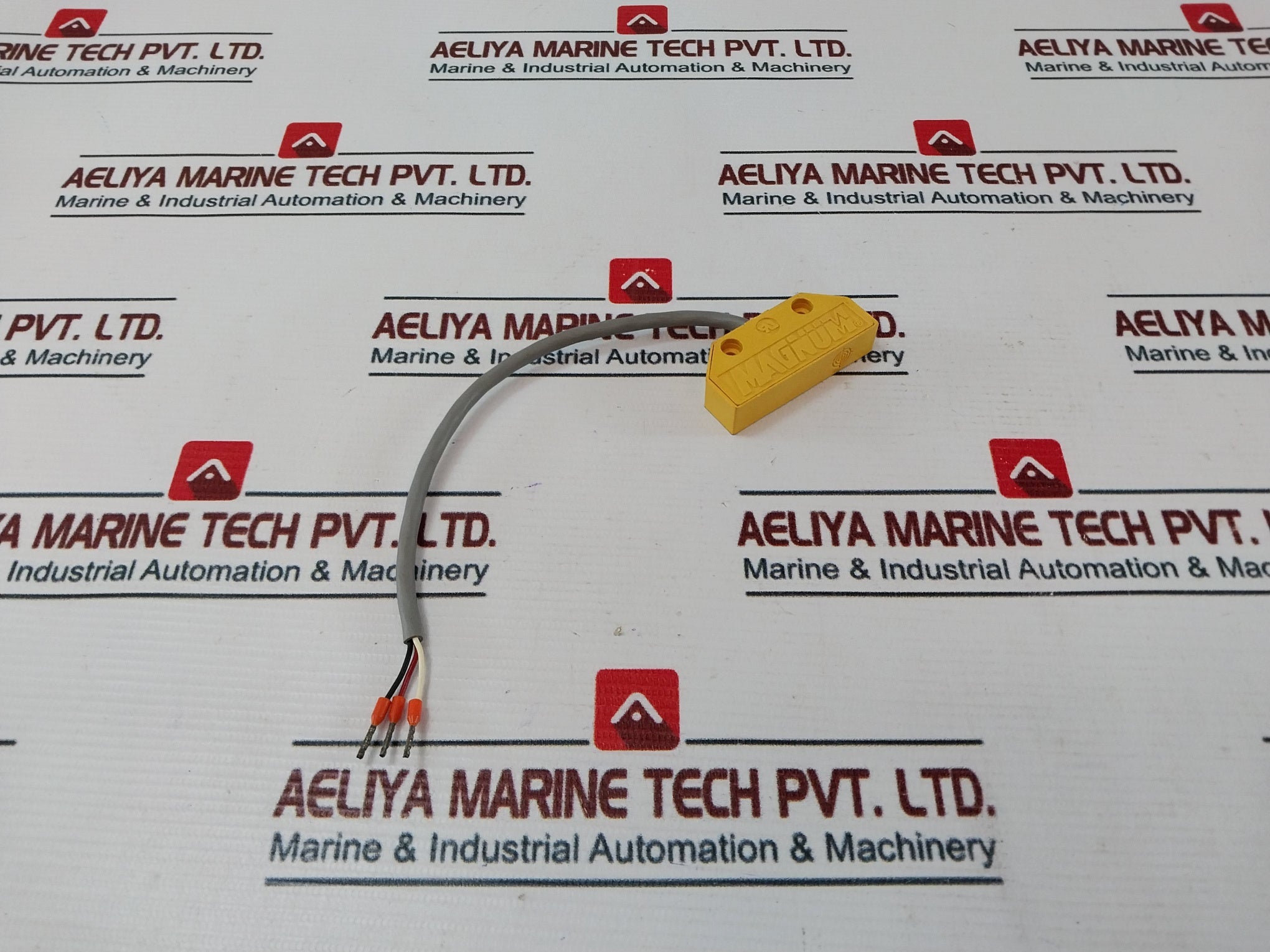 Magnum Xt-90 Proximity Sensor Switch