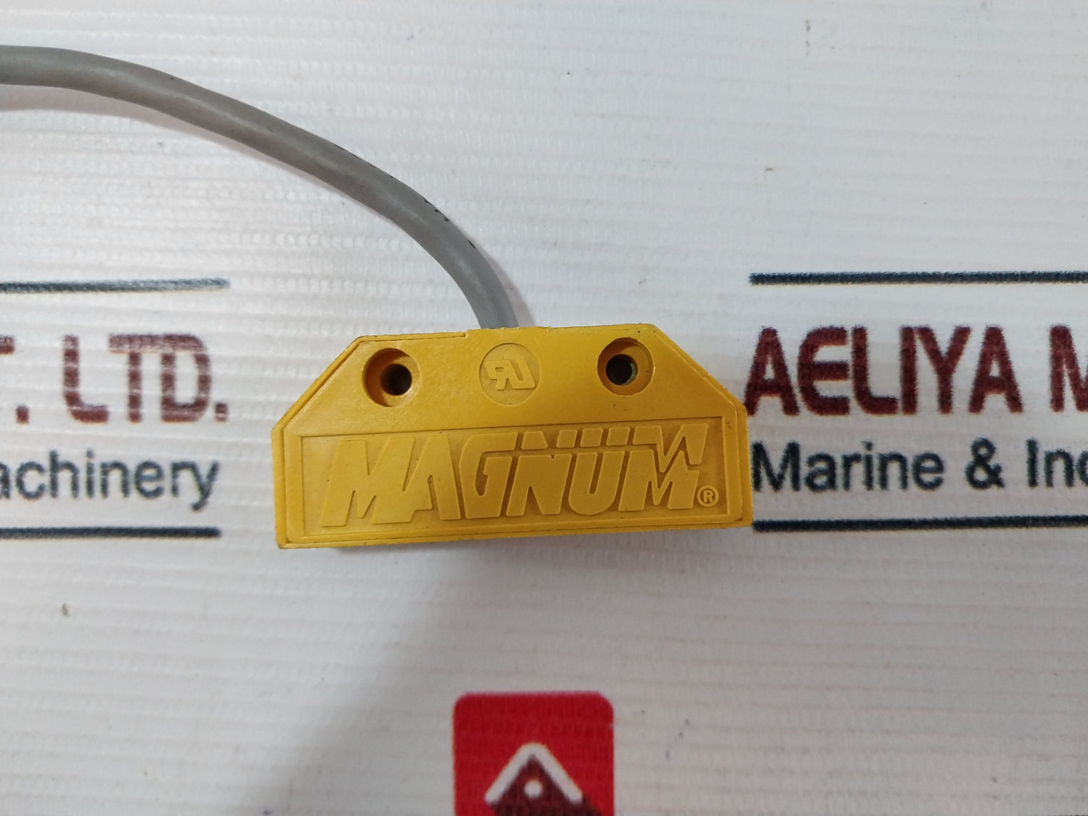 Magnum Xt-90 Proximity Sensor Switch