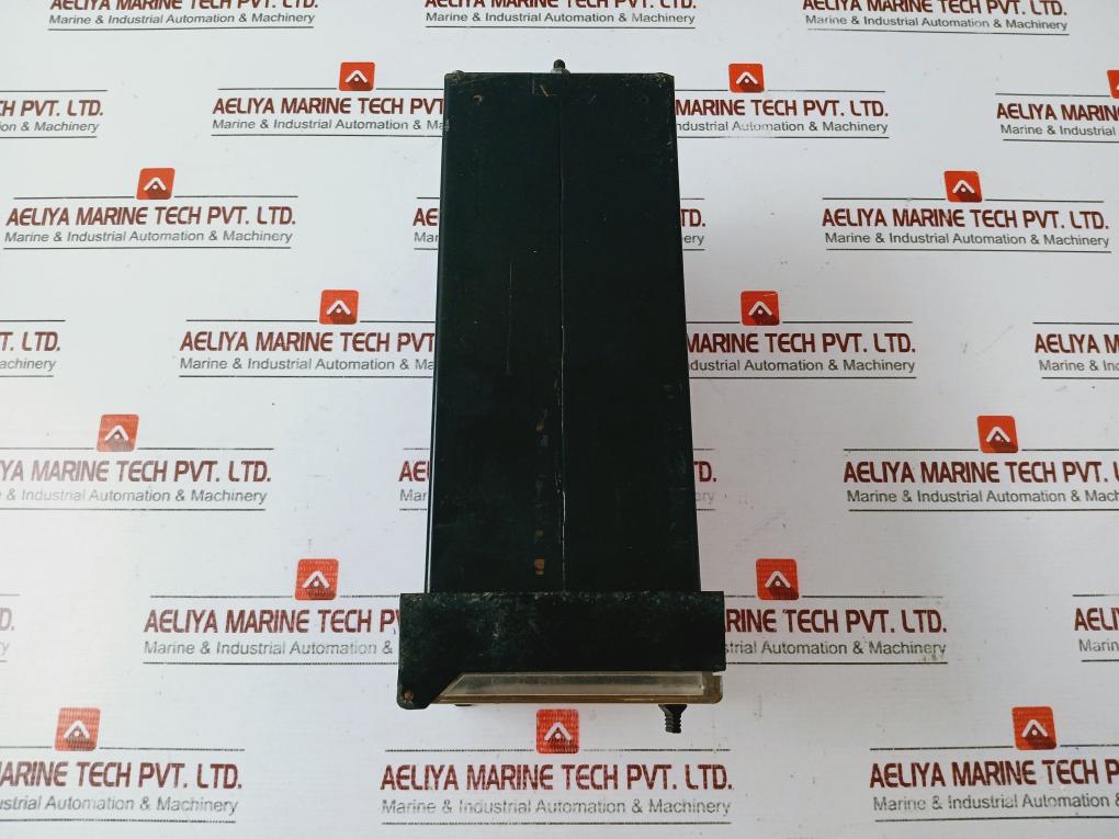 Mak 1.00.7-36.21.00-40 Control Module D9926 X1