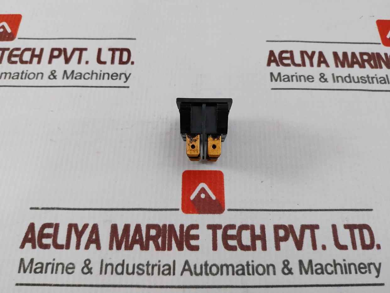 Manitowoc 23-0134-3 Toggle Switch 16A 250V Ac / 10A 28V Dc
