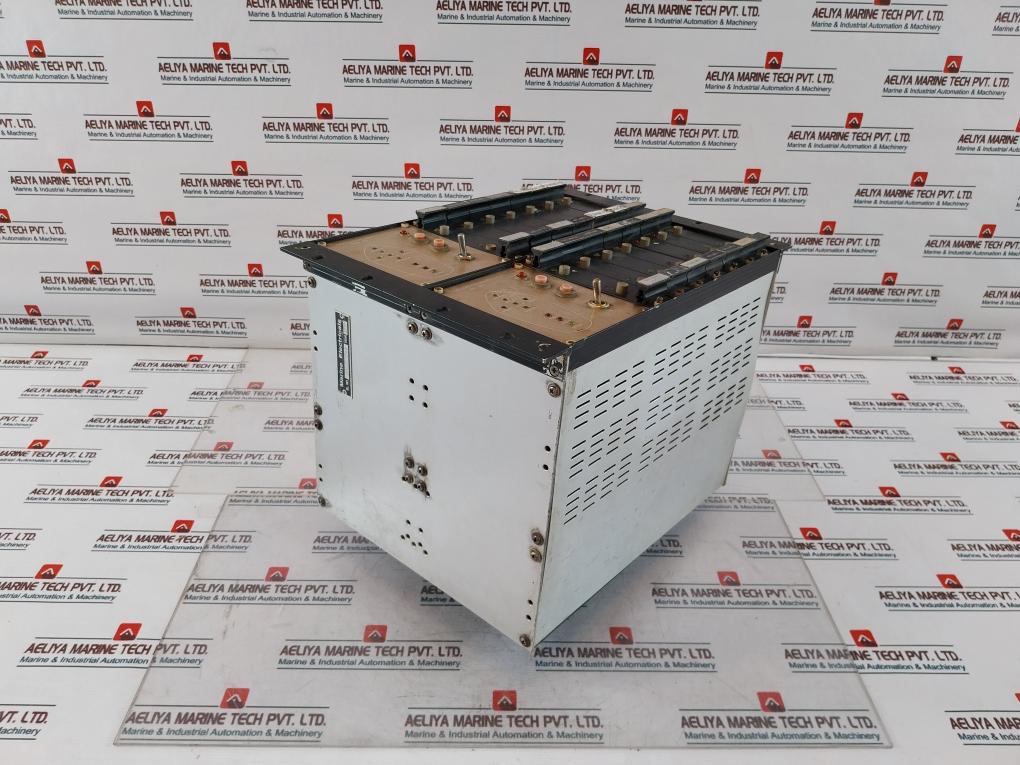 Marine Electricals 24V DC Navigation Light