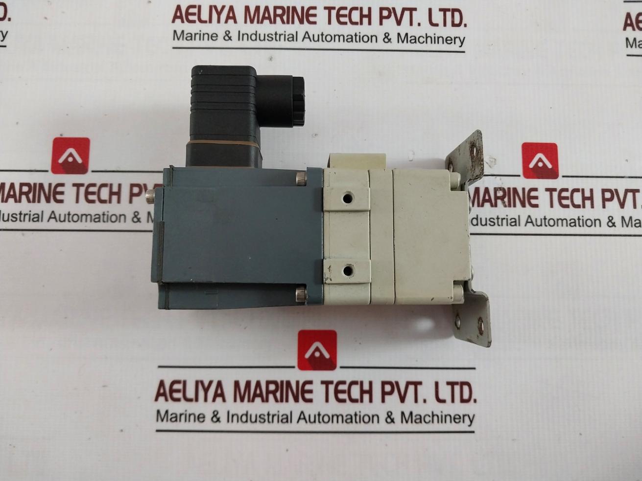 Marsh Bellofram T2000 Intrinsically Safe Pressure Transducer 2K-shnc-01Df120-00