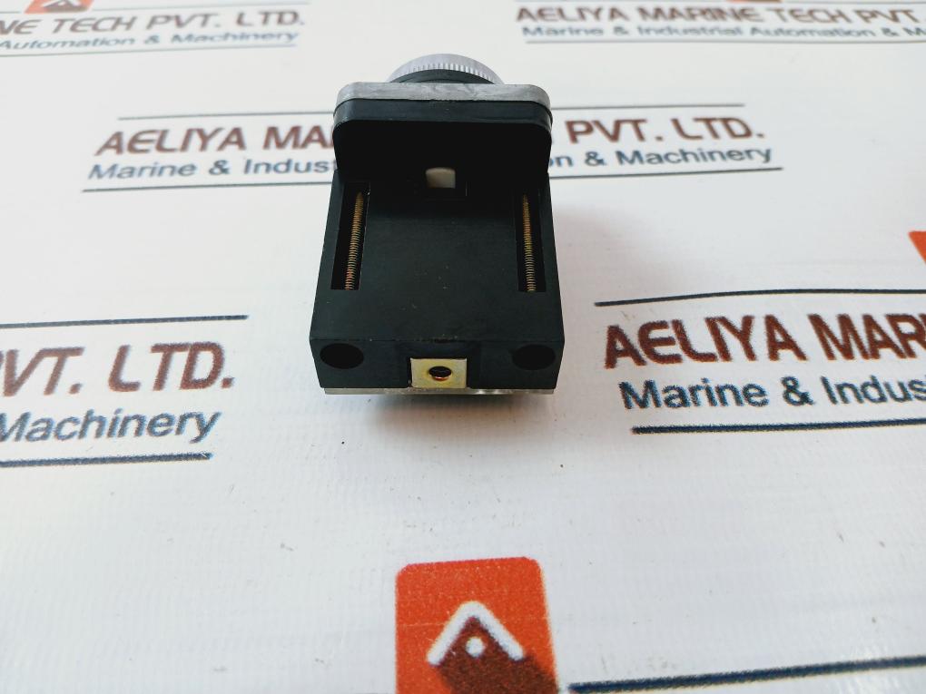 Maruyasu Dengyo Cp-1B Push Button Switch 10A 600V