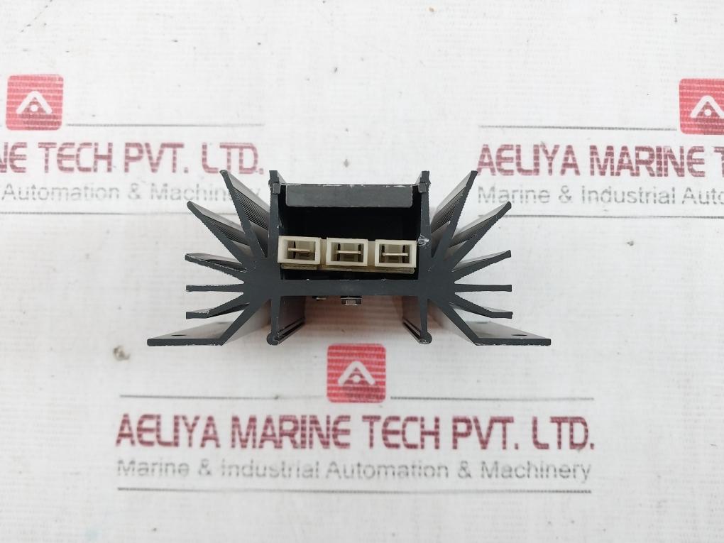 Mascot 9061 Converter 12V Dc To 5V Dc 1A/1.4A E24 10R-020030