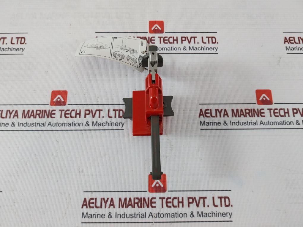 Master Lock S3068 Handle-on Ball Valve Lockout