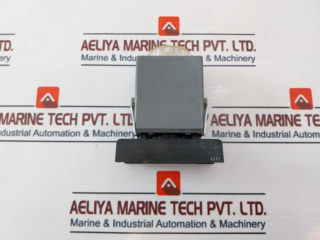 Matsushita Electric At4119 -r3 Pmh Timer With Base 24V Dc