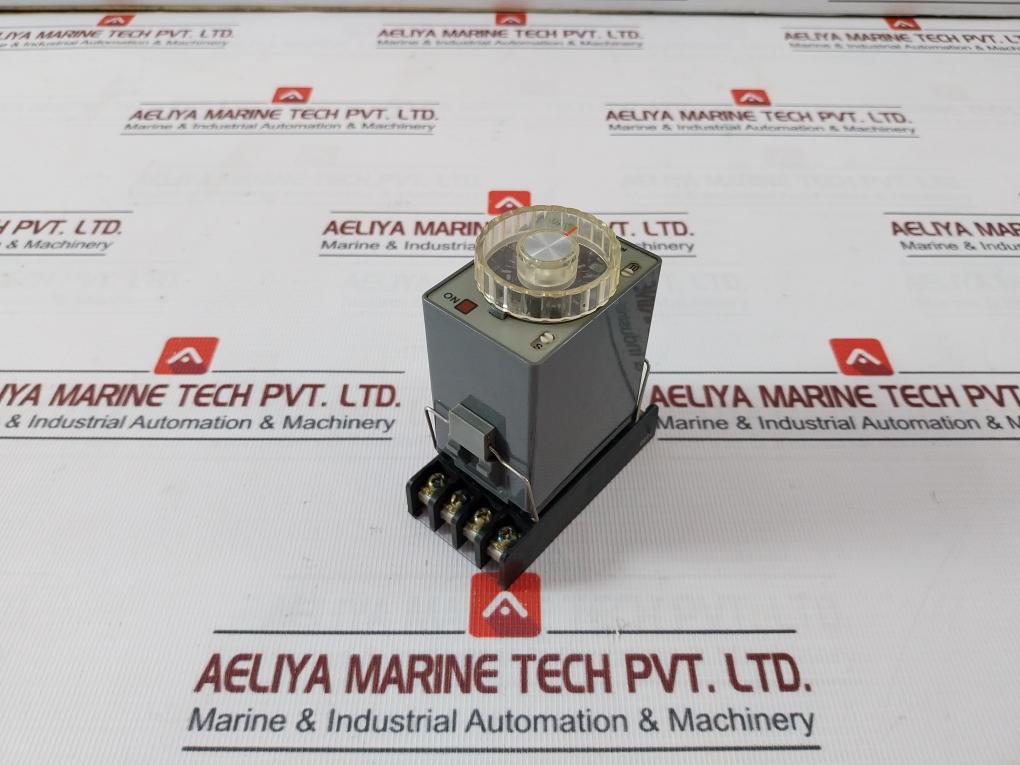 Matsushita Electric At4312 Pmh Timer Module With Base 200-240Vac 50/60Hz