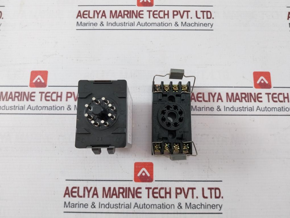 Matsushita Electric At4312 Pmh Timer Module With Base 200-240Vac 50/60Hz