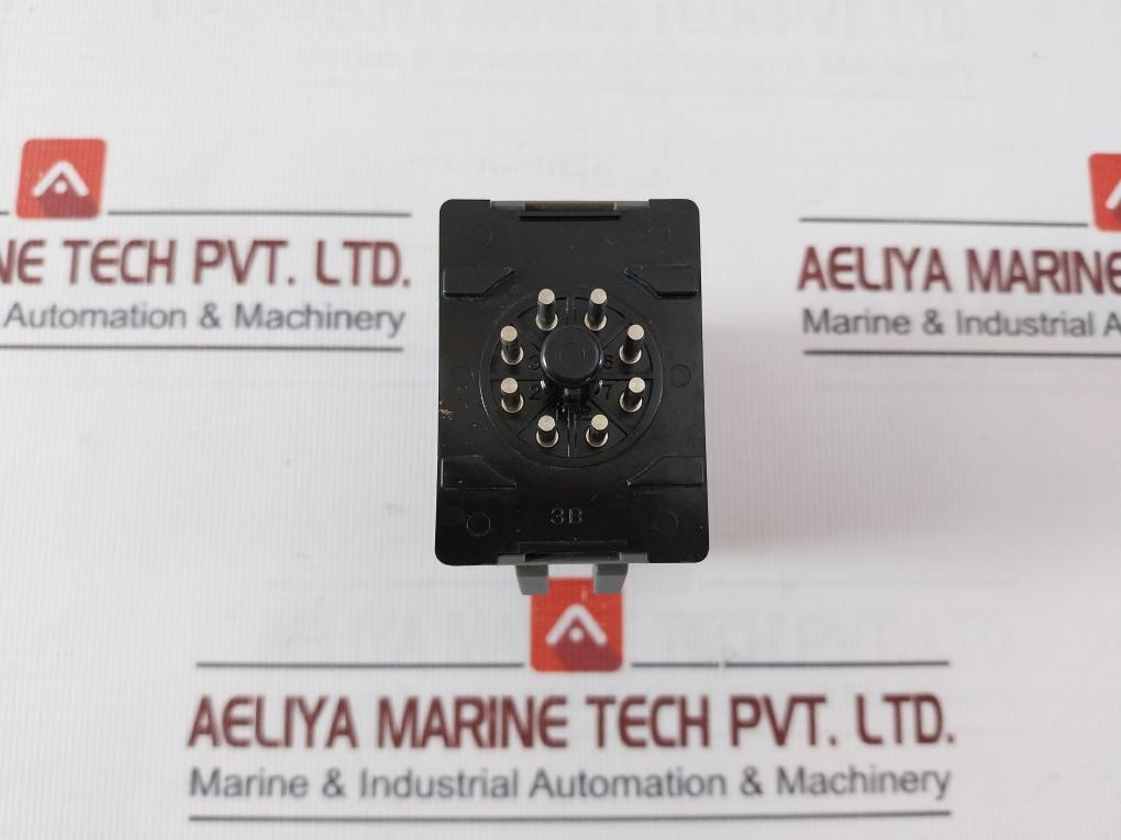 Matsushita Electric At4312 Pmh Timer Module With Base 200-240Vac 50/60Hz