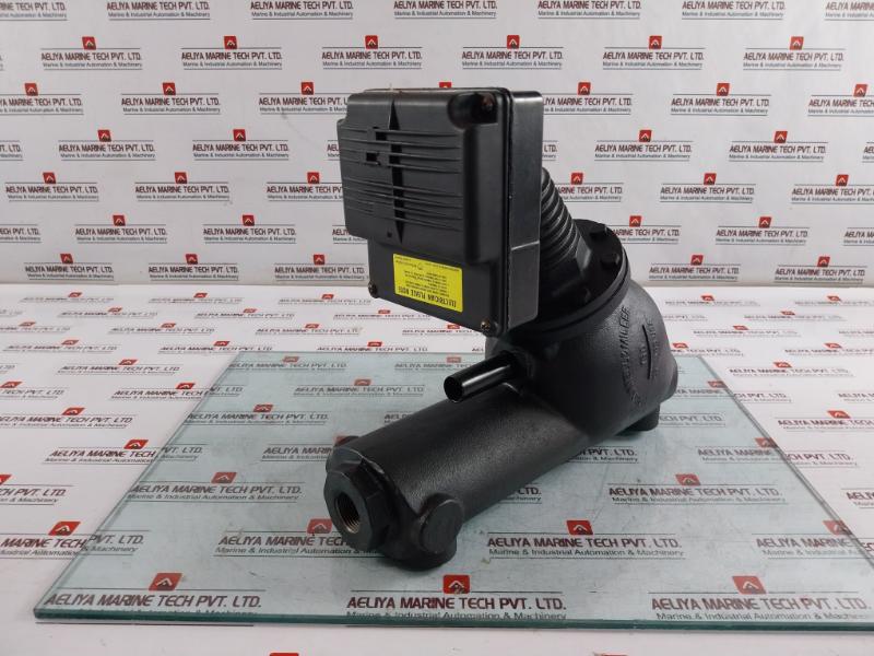 Mcdonnell &amp; Miller 150Shd Low Water Cut-off/Pump Controller 150 Psi 115V/230V Ac