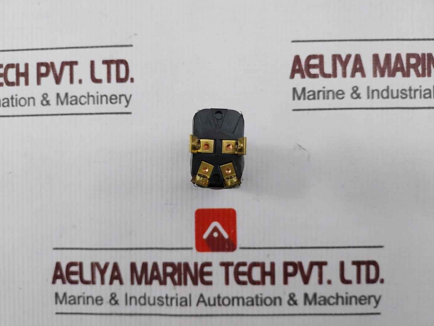 Mcgill 0121-7001 Toggle Switch 20A 277Vac 18602-0030