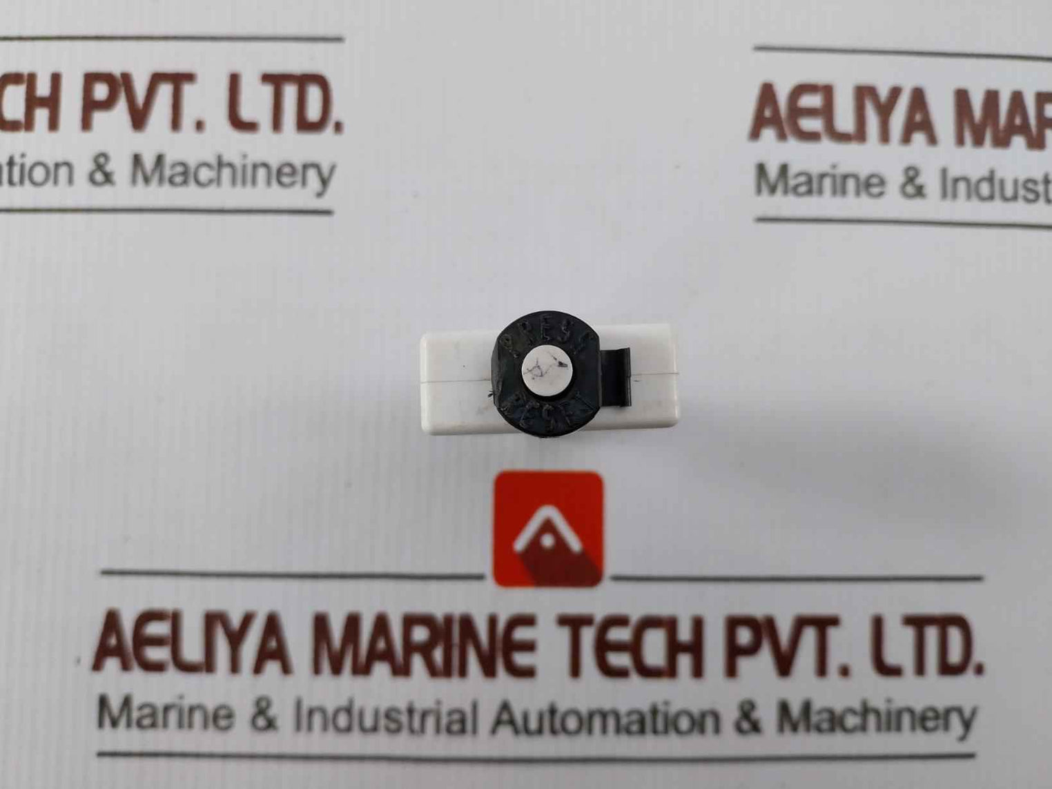 Mechanical Prod. 1600-254-100 Circuit Breaker 10A 50Vdc 2997