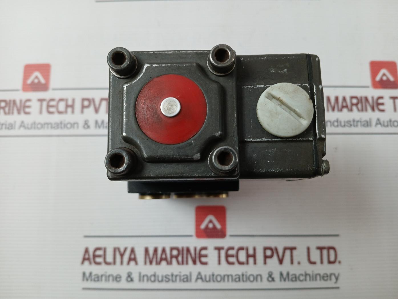 Mecman 348/1 Pneumatic Solenoid Valve Mod C 24V 21W