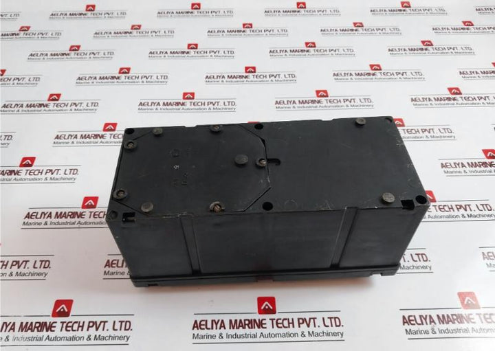 Megaohmmeter F4102/1-1M Analog Fluke ~220V 0 To 2000 MΩ