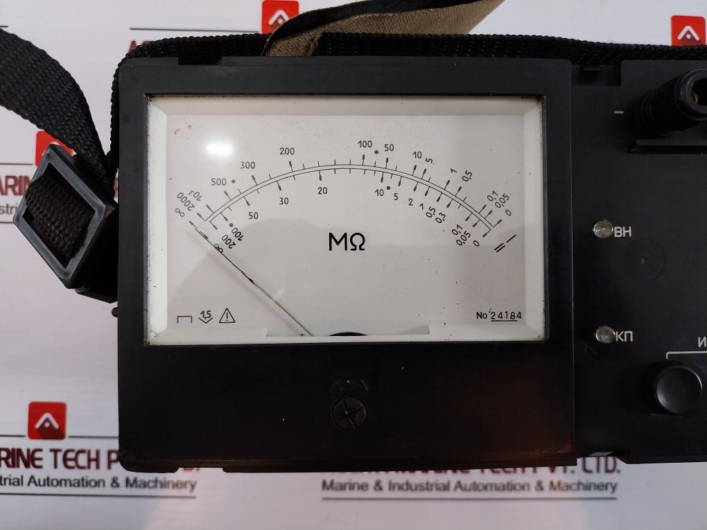 Megohmmeter F4102/2-1M - 0-2000 MΩ ~220V