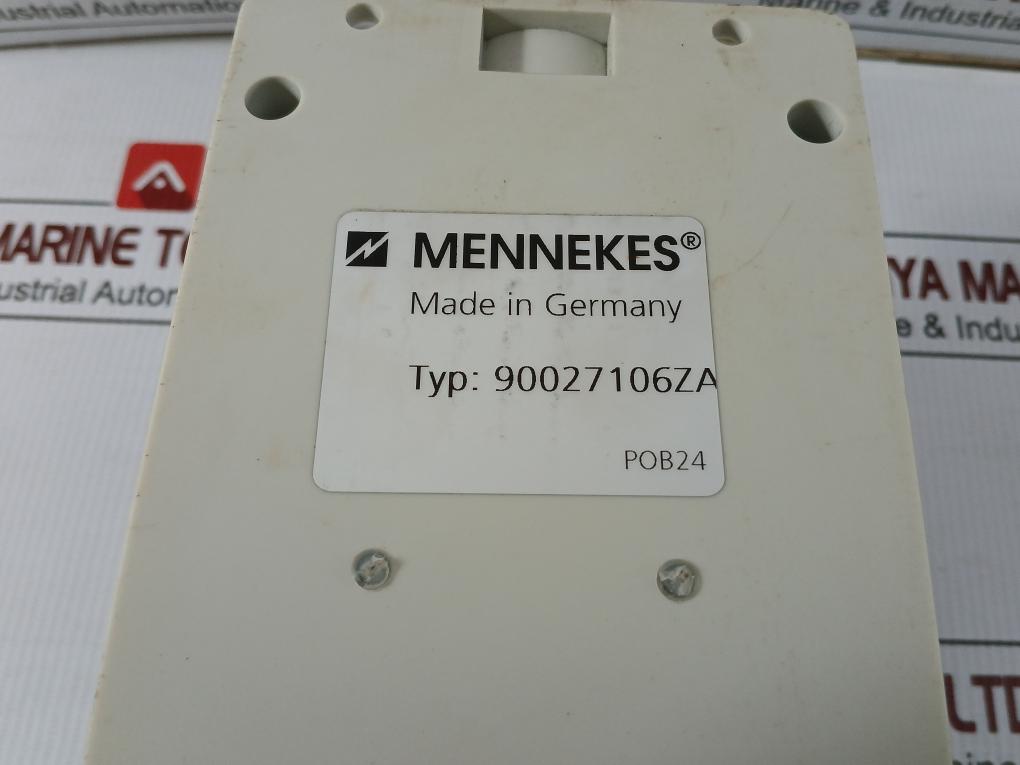 Mennekes-Gang-Trailing-Socket-Plug-1-6-Meter-90027106za-Ip44-12