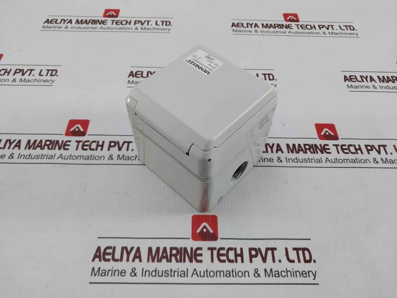 Mennekes 4210 Panel Mounted Socket 16A-6H/200-250V