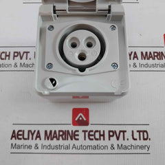 Mennekes 4210 Panel Mounted Socket 16A-6H/200-250V