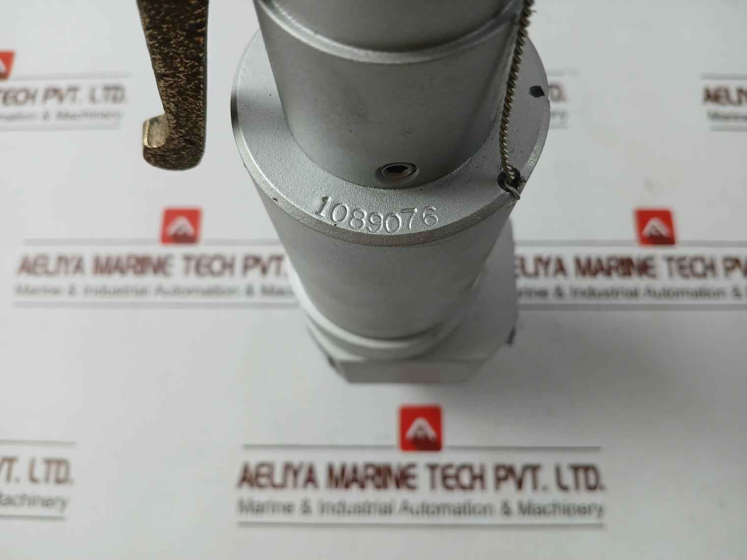 Mercer 91-m2D63P1641 Pressure Relief Valve 7070 Scfm,3500 Psi