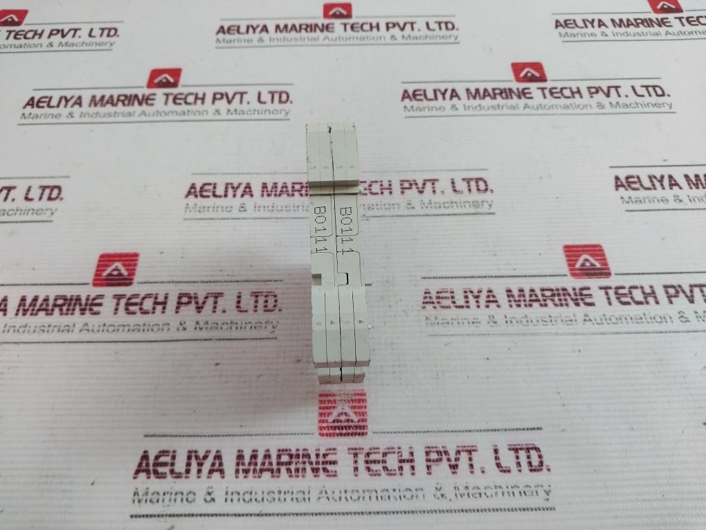 Merlin Gerin 26924 Auxiliary Contact Switch 240V~ 6A Dc12