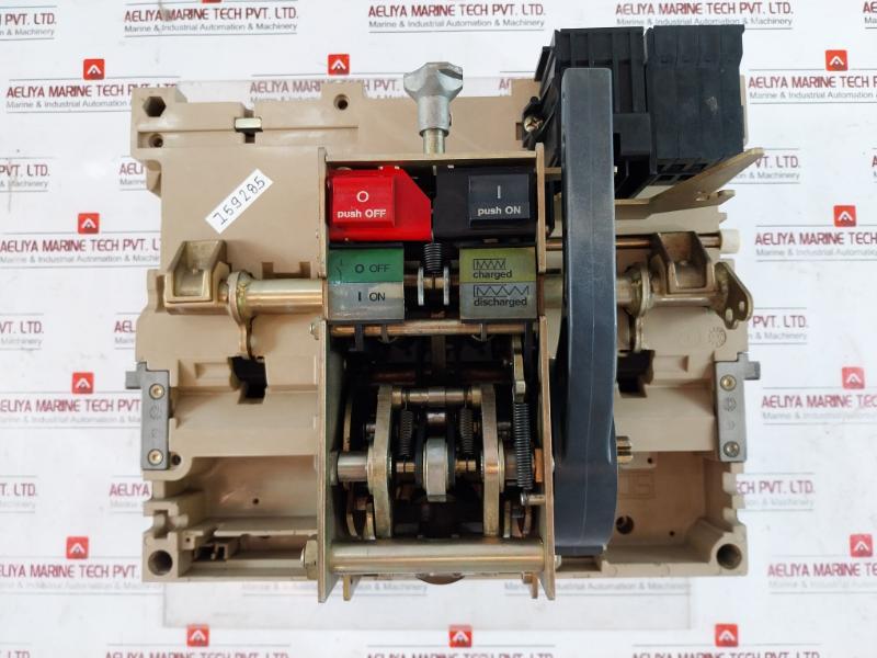 Merlin Gerin 3 Pole Masterpact Air Circuit Breaker Switch Acb Capacity 2000A