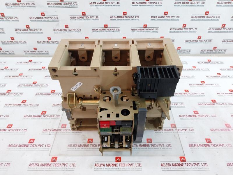 Merlin Gerin 3 Pole Masterpact Air Circuit Breaker Switch Acb Capacity 2000A