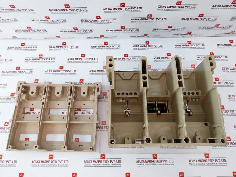 Merlin Gerin 3 Pole Masterpact Air Circuit Breaker Switch Acb Capacity 800A
