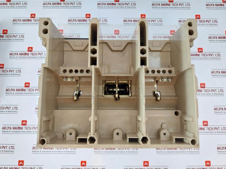 Merlin Gerin 3 Pole Masterpact Air Circuit Breaker Switch Acb Capacity 800A
