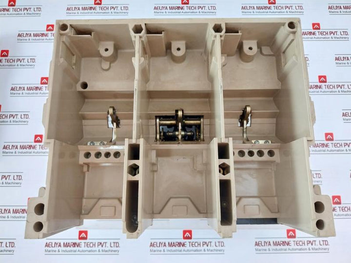 Merlin Gerin 3 Pole Masterpact Air Circuit Breaker Switch Acb Capacity 800A