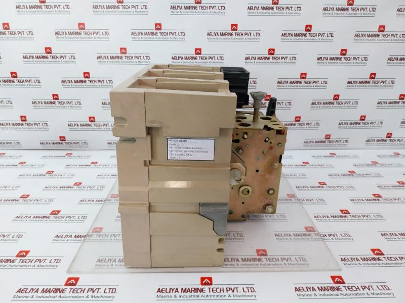 Merlin Gerin 3 Pole Masterpact Air Circuit Breaker Switch Acb Capacity 800A