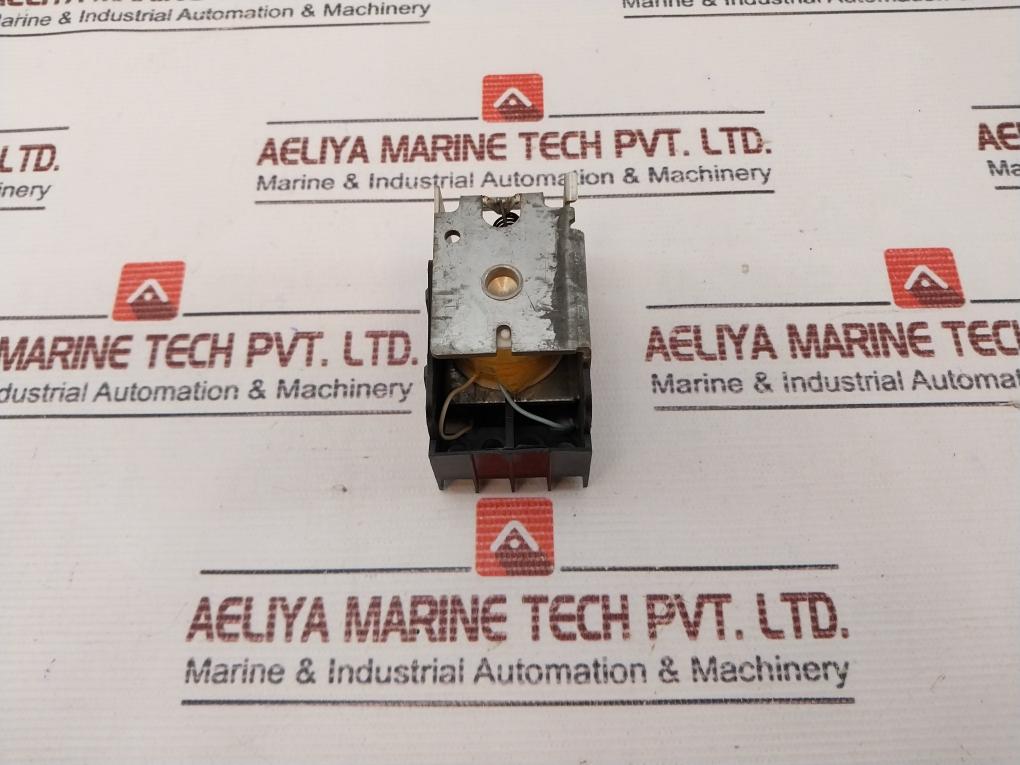 Merlin Gerin 44925 Voltage Release Circuit Breaker