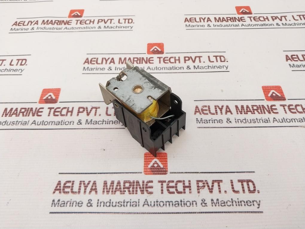 Merlin Gerin 44925 Voltage Release Circuit Breaker