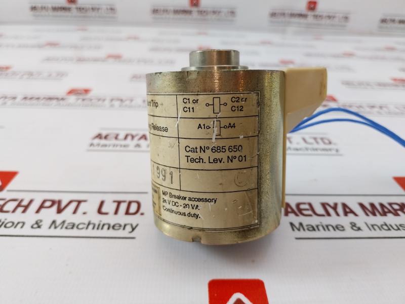 Merlin Gerin 685 650 Xf-e Closing Release Mp Circuit Breaker Accessory 24Vdc-20V