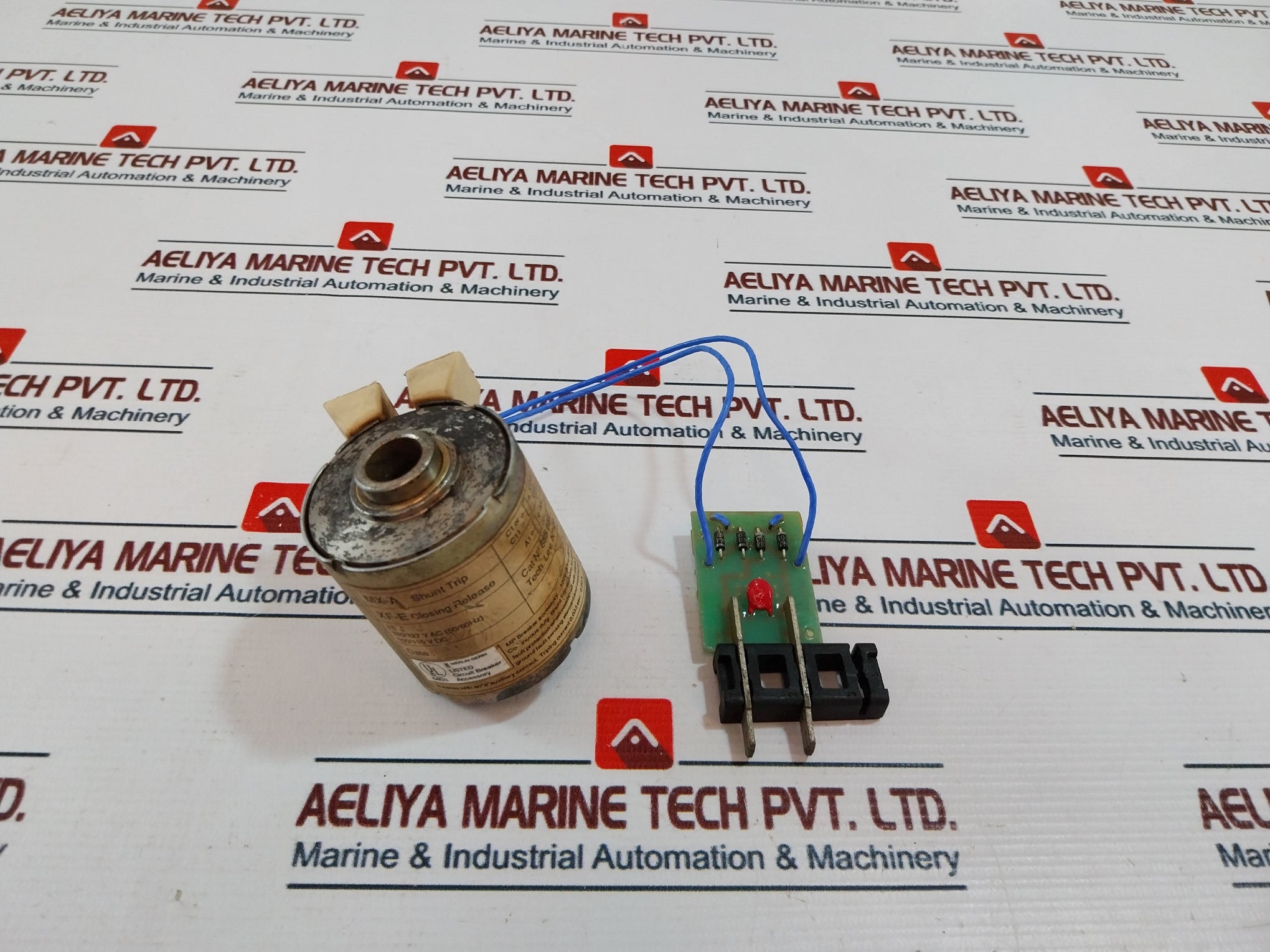 Merlin Gerin 685 654 Closing Release Circuit Breaker Accessory 110/127V Ac