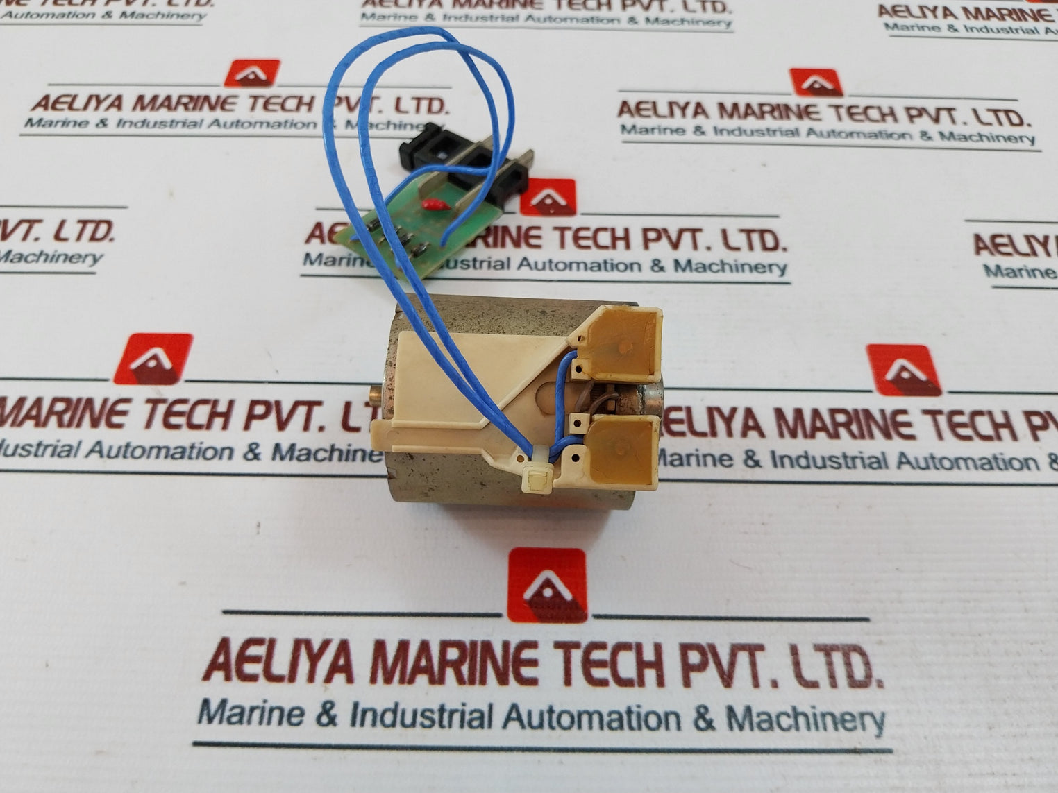 Merlin Gerin 685 654 Closing Release Circuit Breaker Accessory 110/127V Ac