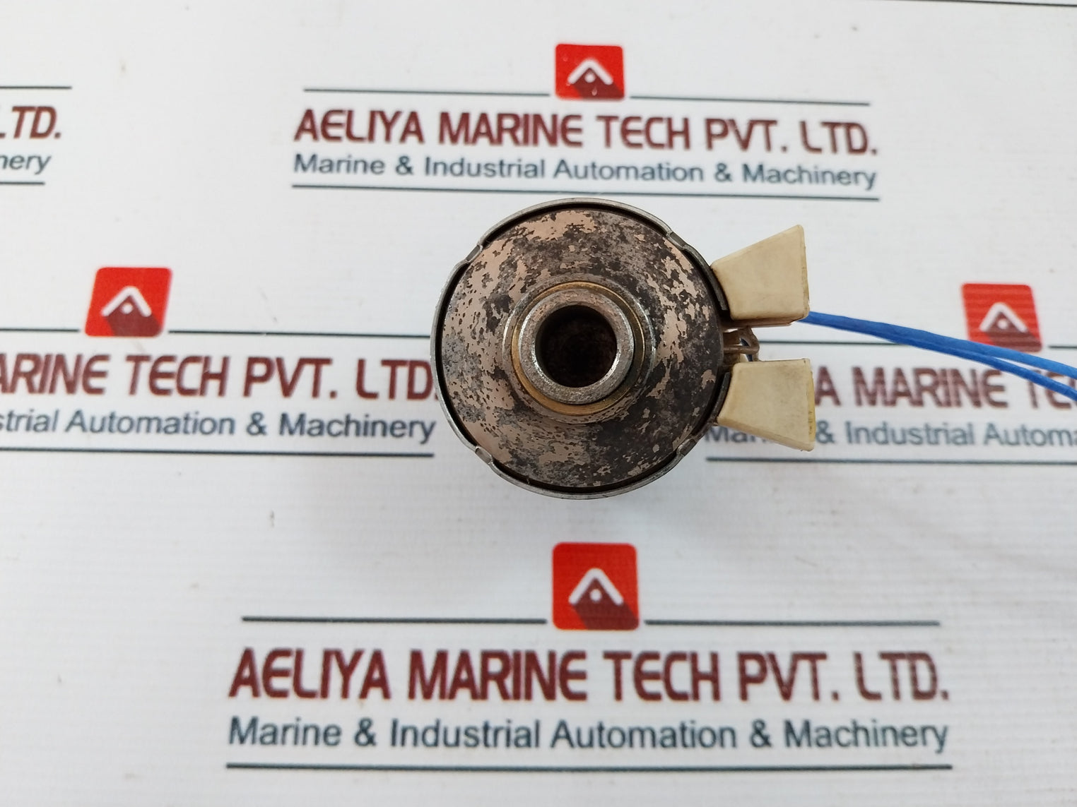 Merlin Gerin 685 654 Closing Release Circuit Breaker Accessory 110/127V Ac